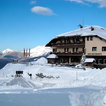 Hotel Venezia Passo Rolle